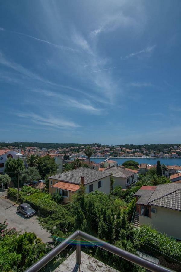 Apartment Sun View Mali Losinj Bagian luar foto