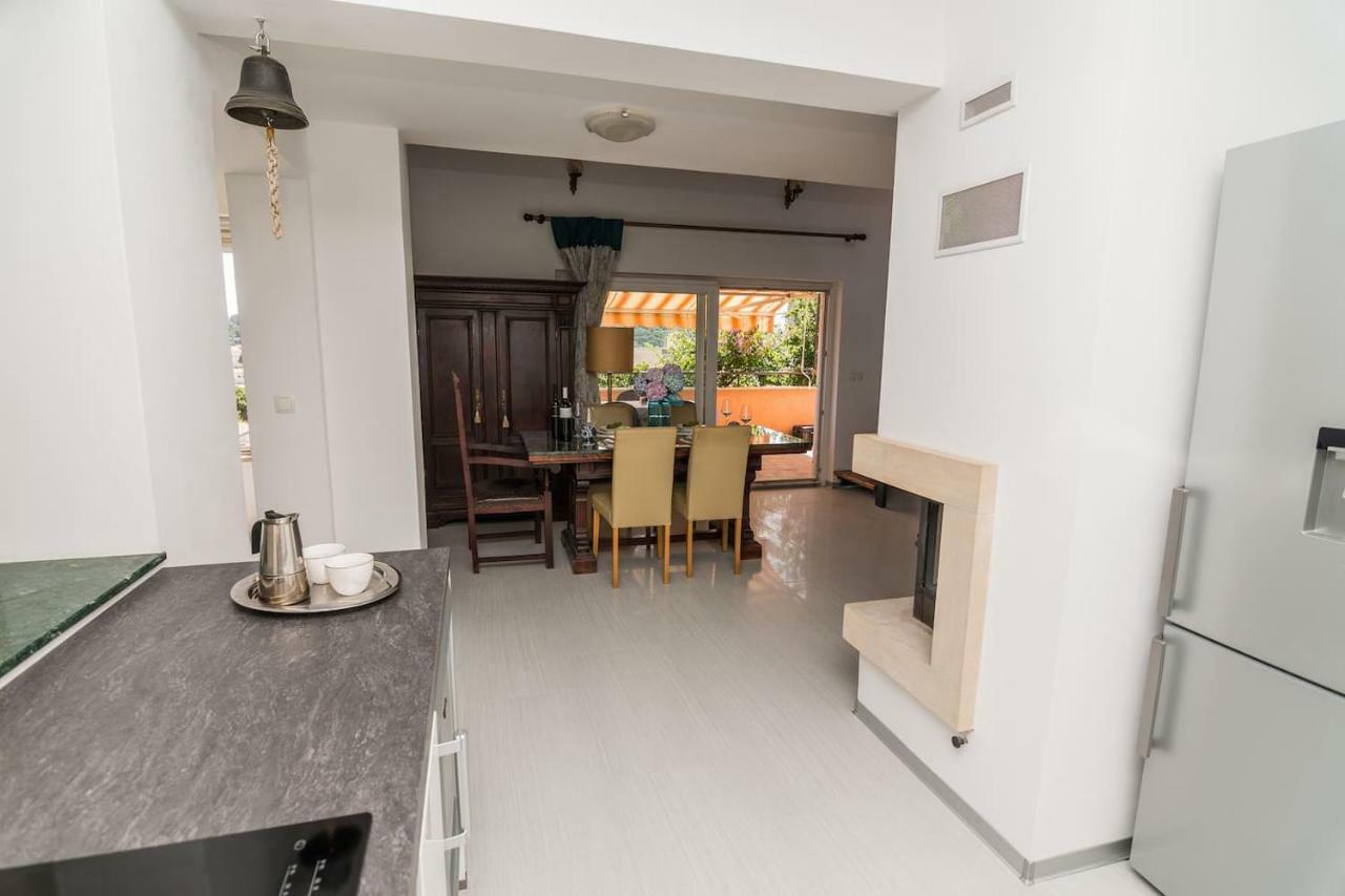 Apartment Sun View Mali Losinj Bagian luar foto