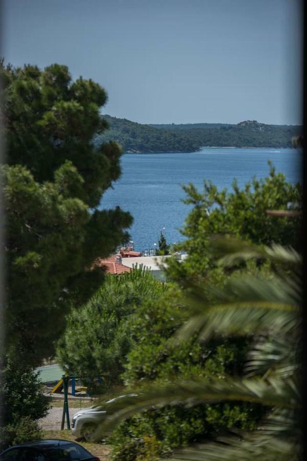 Apartment Sun View Mali Losinj Bagian luar foto